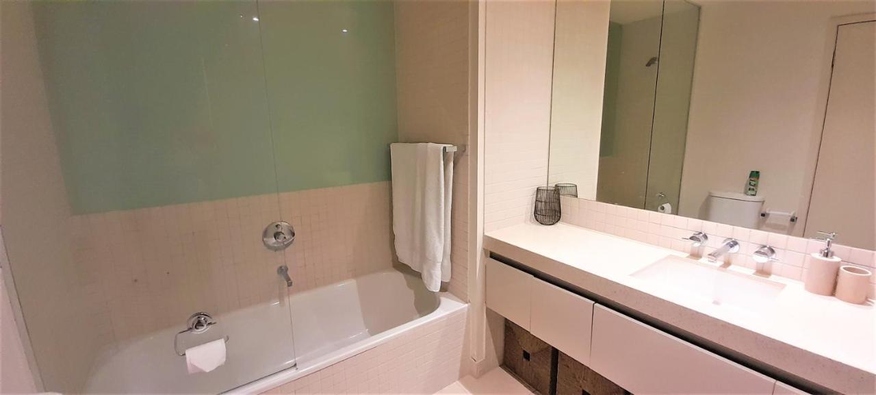 Beautiful Apartment 100Mts Near The Beach In Port 멜번 외부 사진